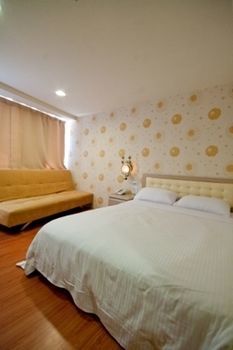 Green Park Commercial Hotel Тайнань Экстерьер фото